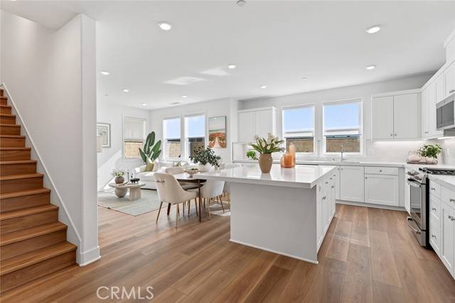 Irvine, CA 92618,418 Lobata