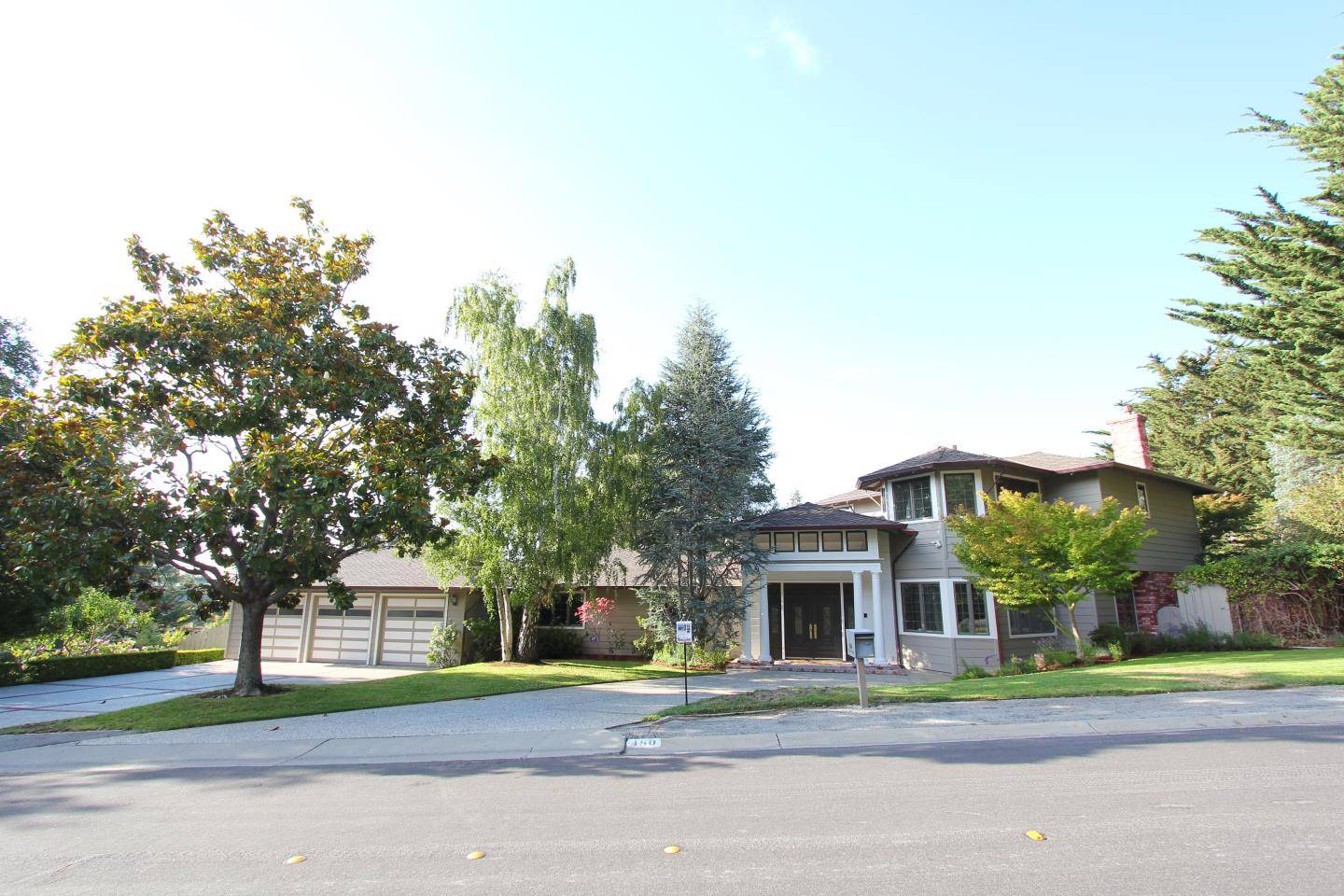 Hillsborough, CA 94010,480 Pullman Road