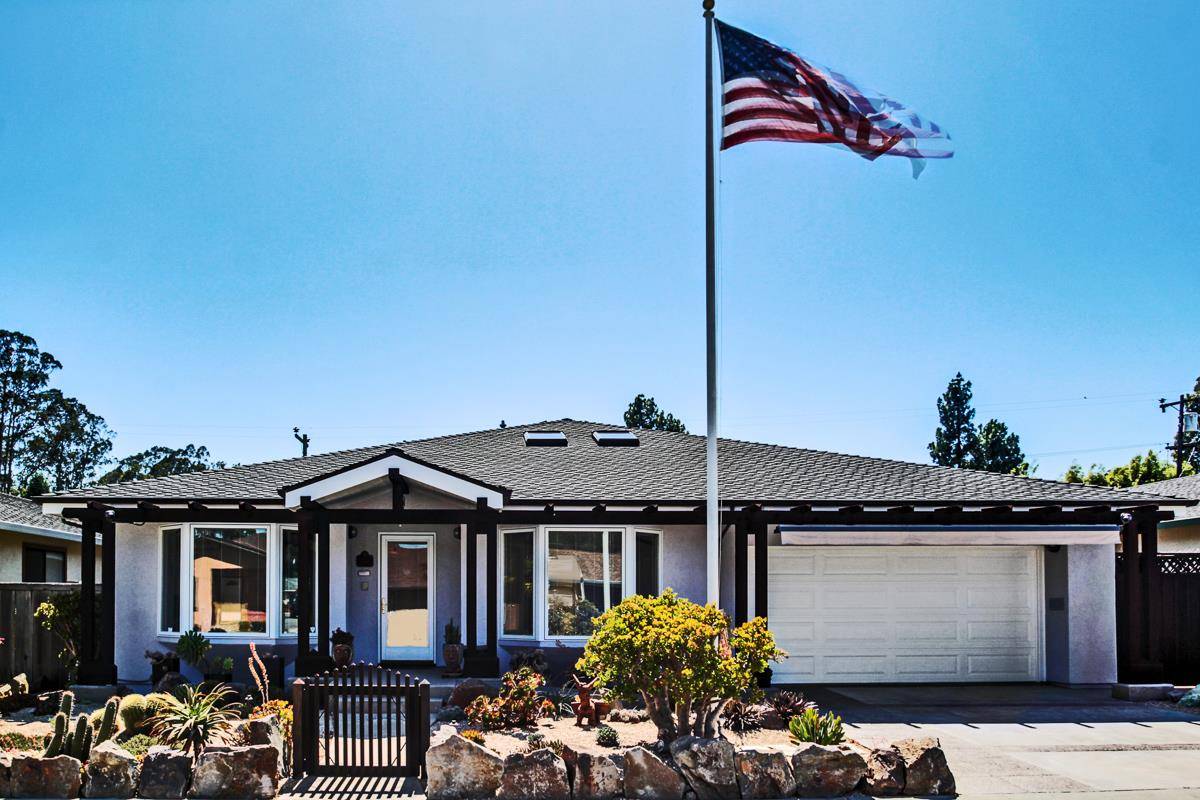 Capitola, CA 95010,117 Cabrillo Street