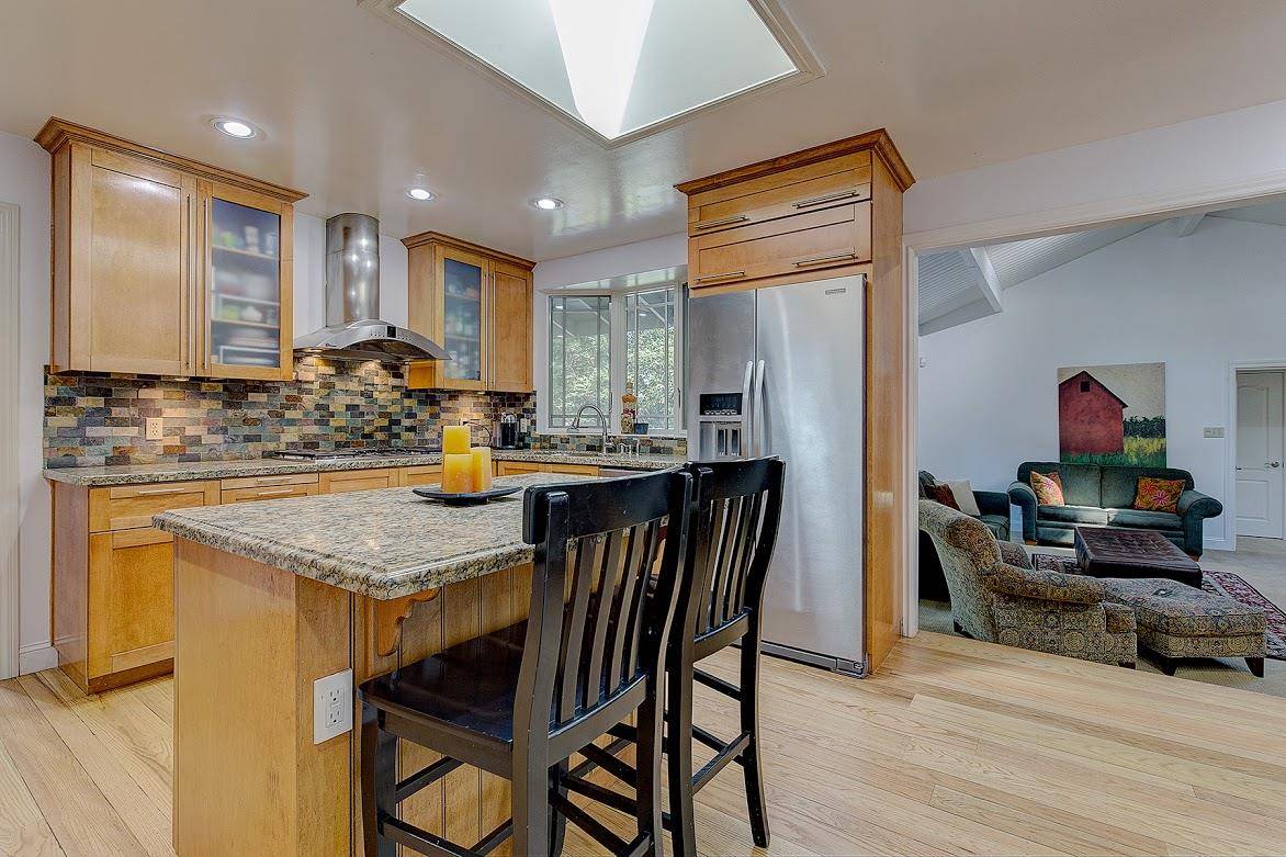 Hillsborough, CA 94010,560 Remillard Drive