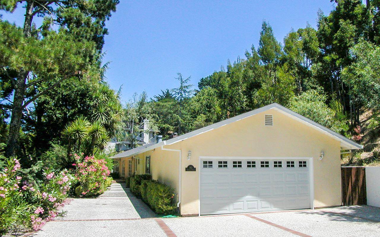 Hillsborough, CA 94010,745 Chateau Drive