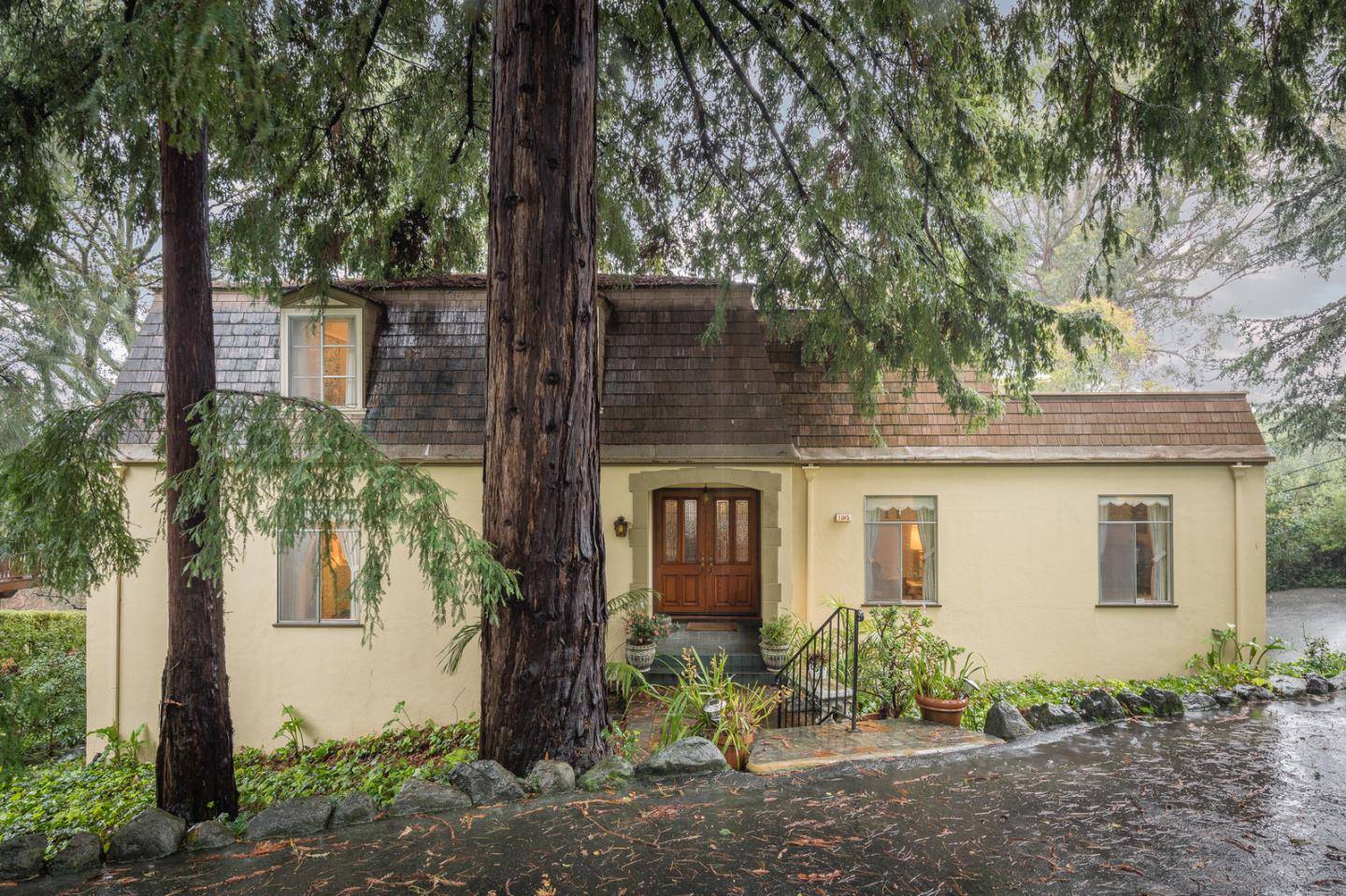 Hillsborough, CA 94010,1045 San Raymundo Road