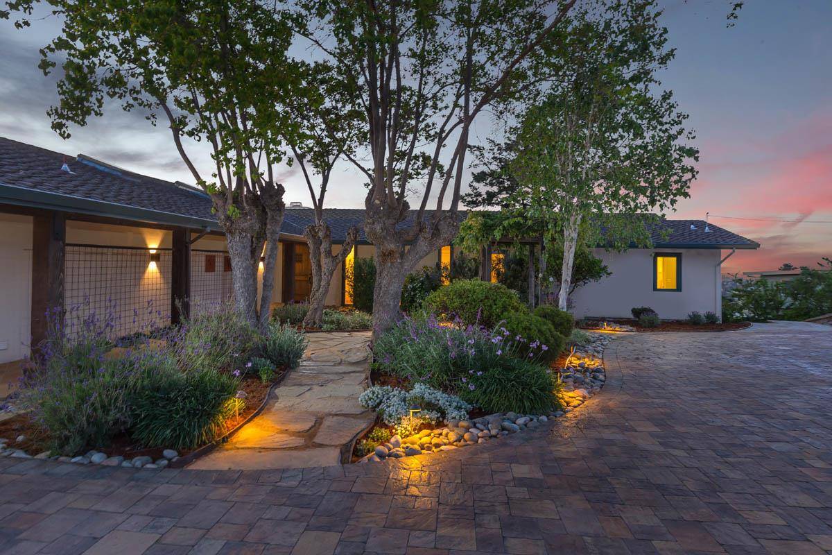 Los Altos Hills, CA 94022,25179 La Loma Drive