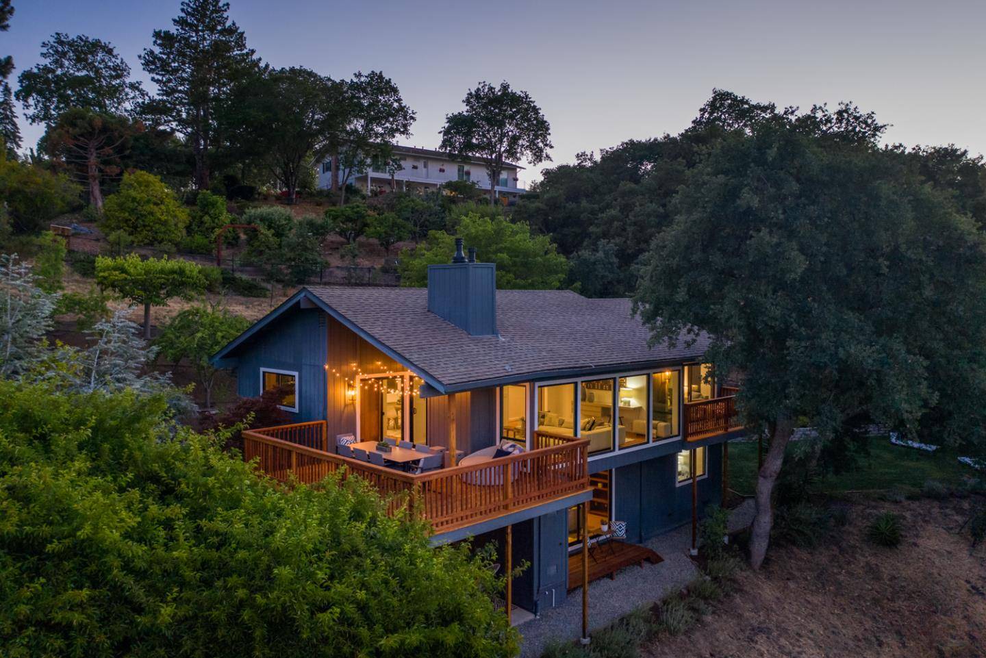 Los Altos Hills, CA 94022,26776 Almaden Court