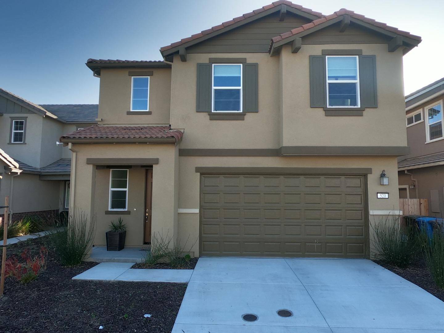Hollister, CA 95023,520 Tanoak Street