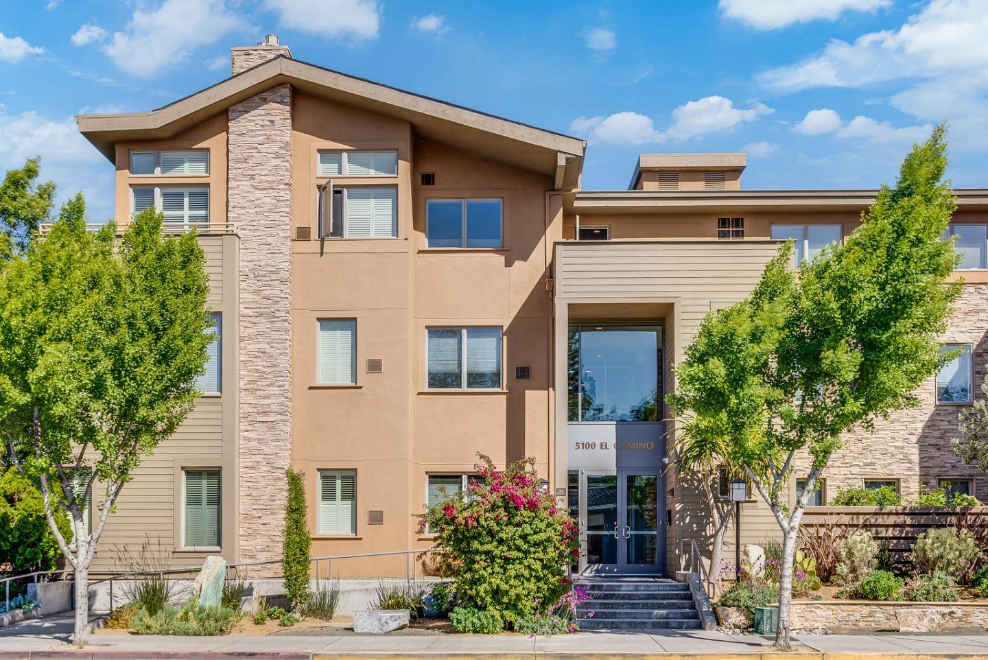 Los Altos, CA 94022,5100 El Camino Real #210