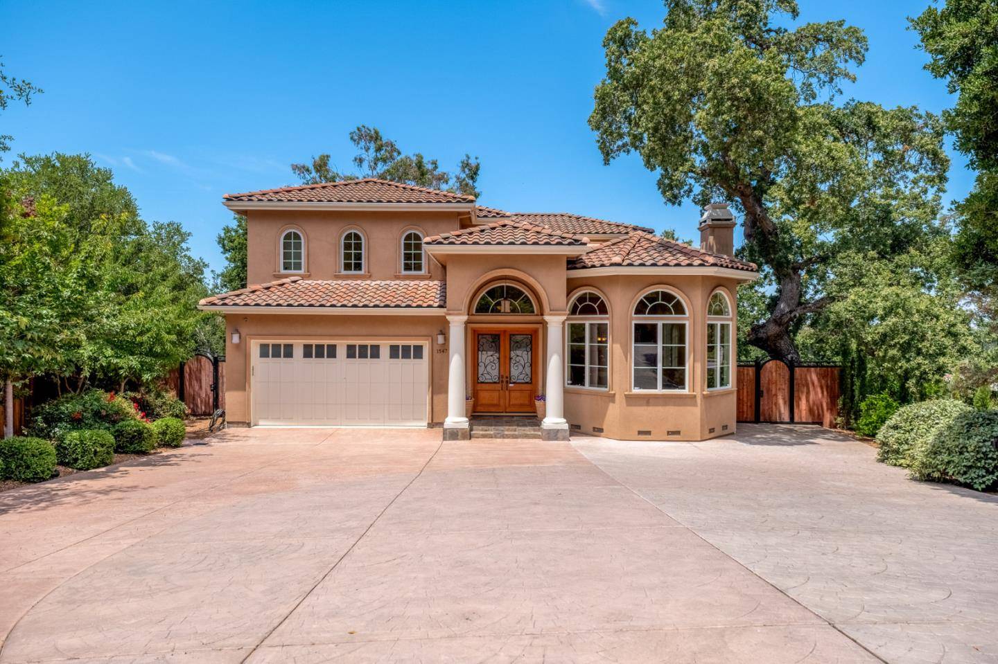 Los Altos, CA 94024,1547 Plateau Avenue