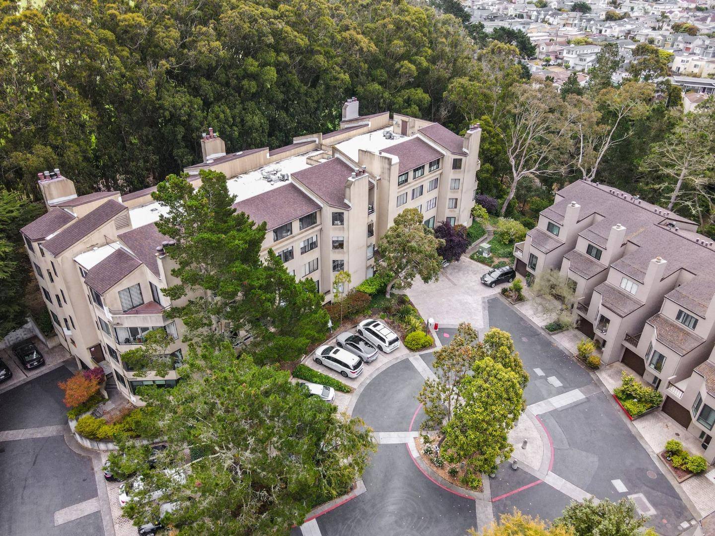 San Francisco, CA 94132,139 S Lake Merced Hills #4C