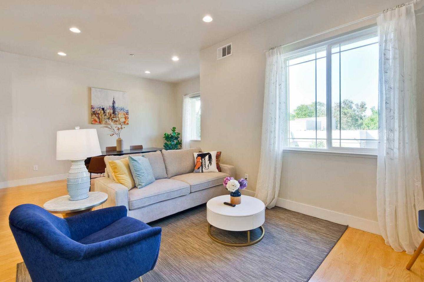 Palo Alto, CA 94303,3743 Klamath Lane