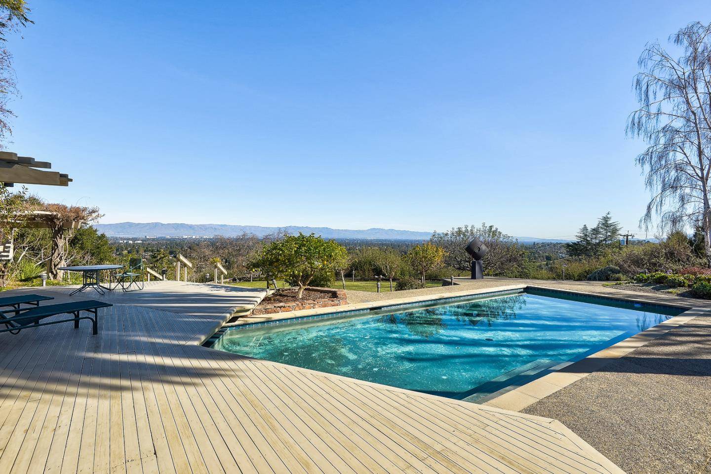 Los Altos Hills, CA 94022,12762 La Cresta Drive