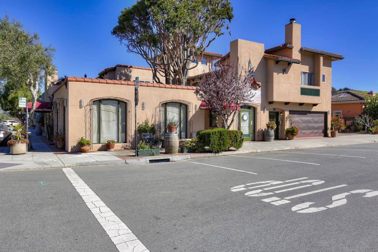 Half Moon Bay, CA 94019,643 Main Street
