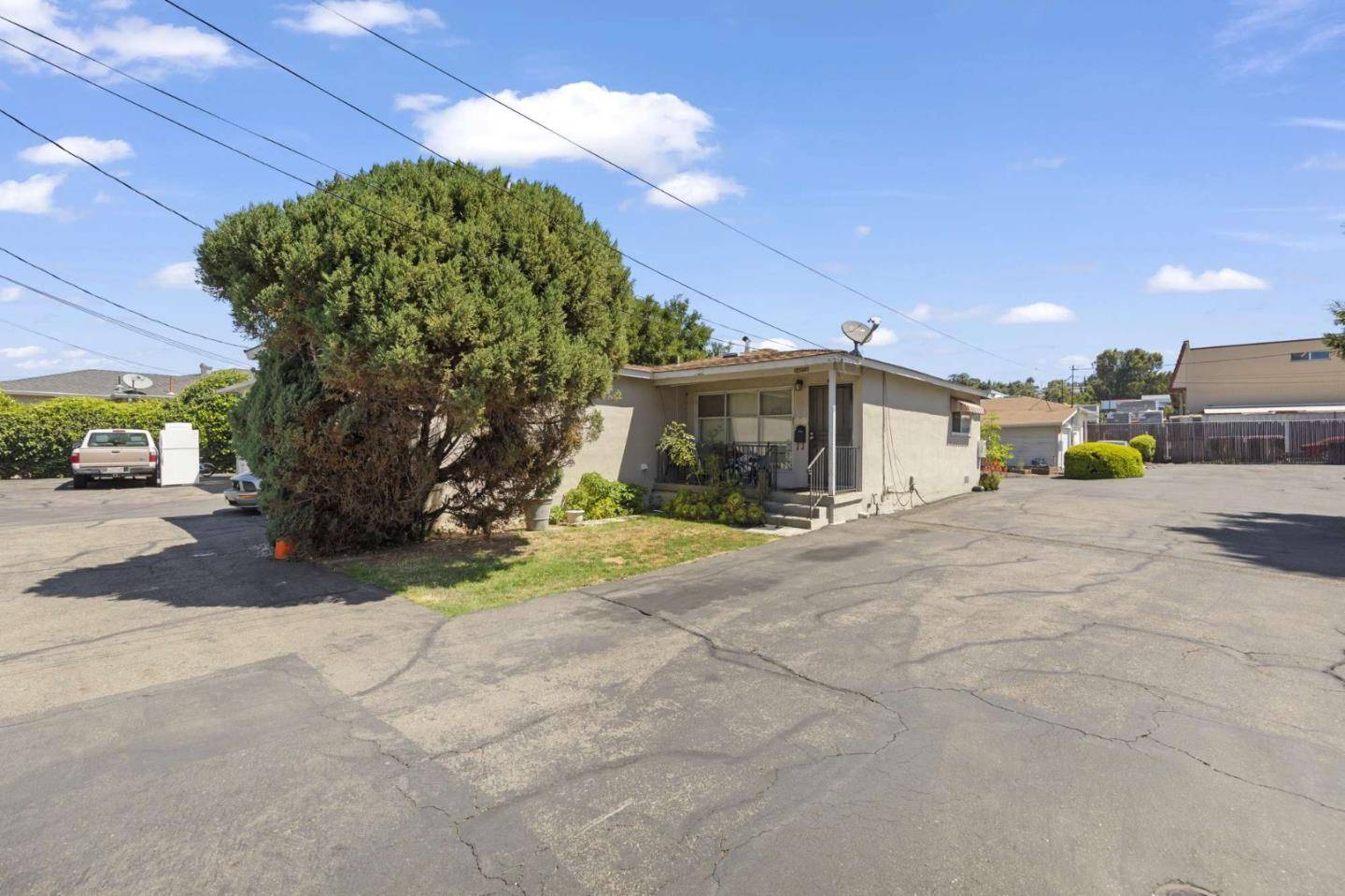 Hayward, CA 94544,24656 Oneil Avenue