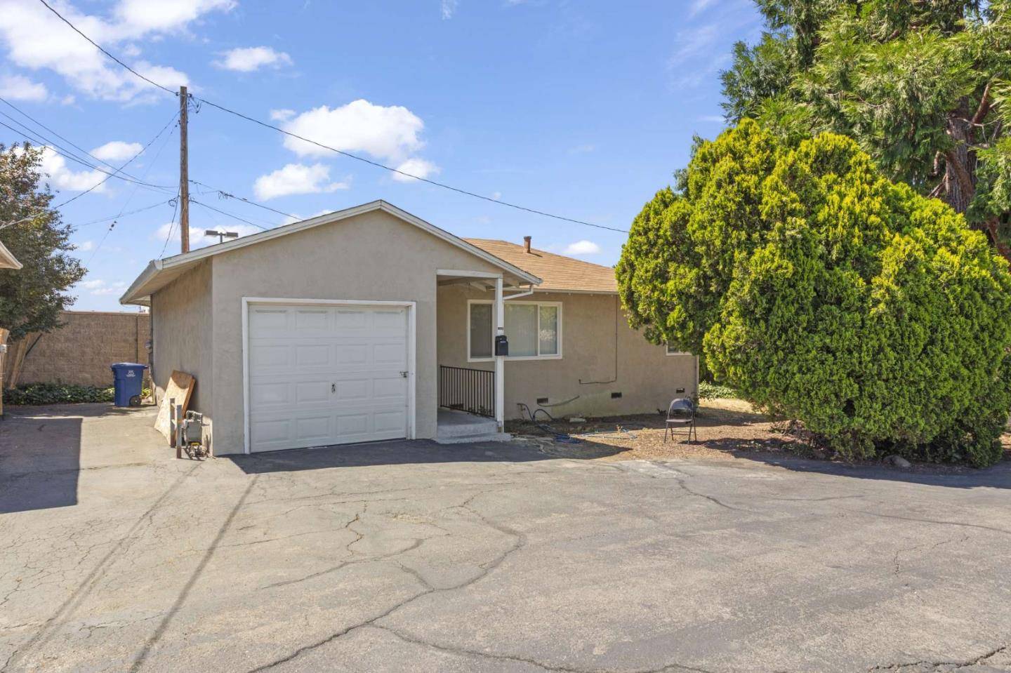 Hayward, CA 94544,24656 Oneil Avenue