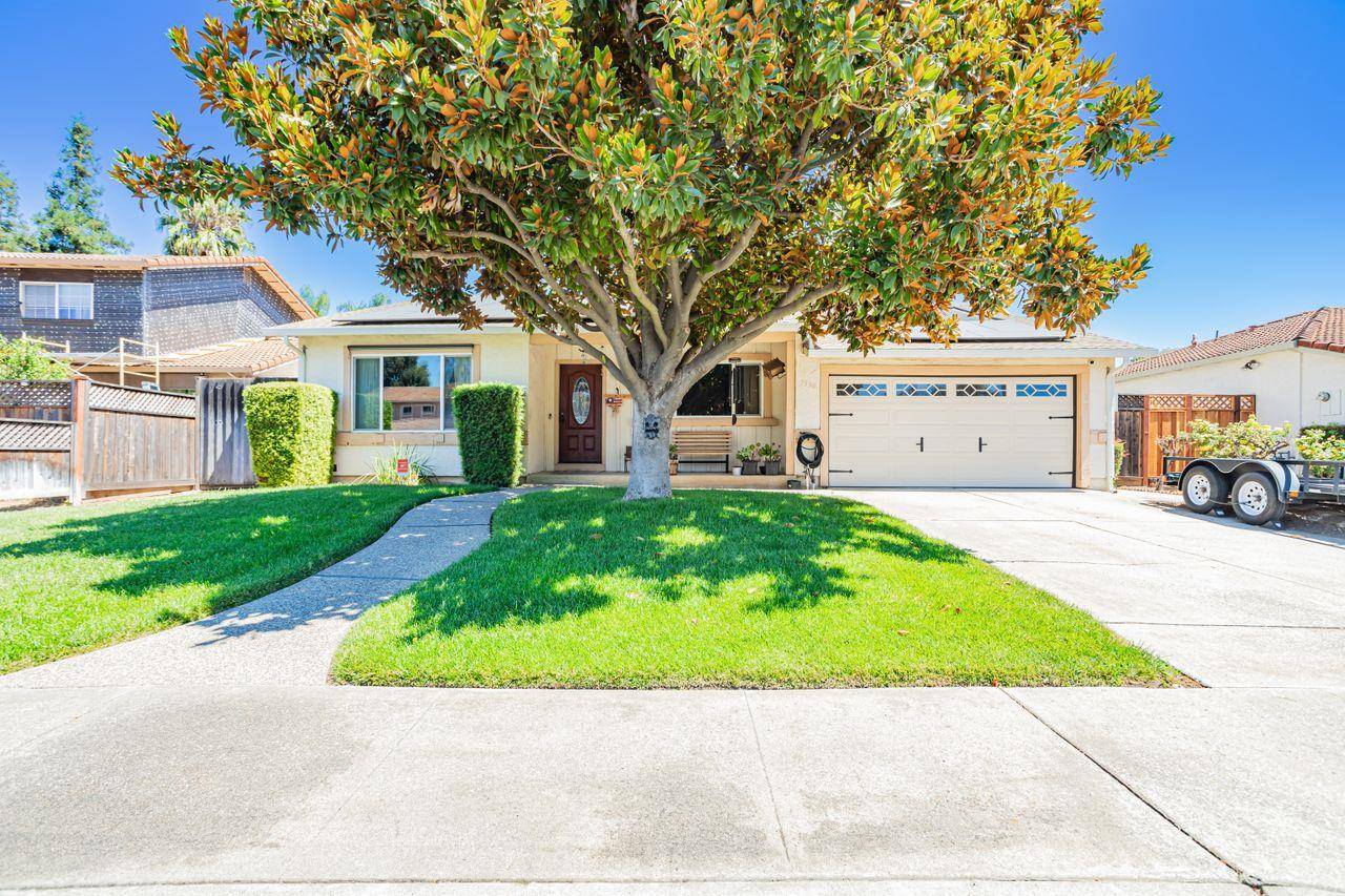 Gilroy, CA 95020,7330 Nantucket Place