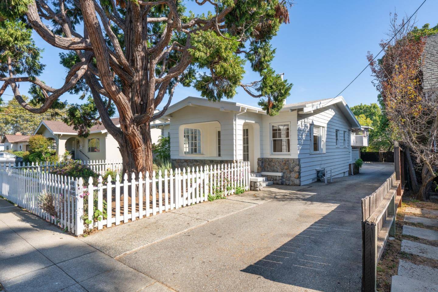 San Mateo, CA 94401,846 A-B Highland Avenue