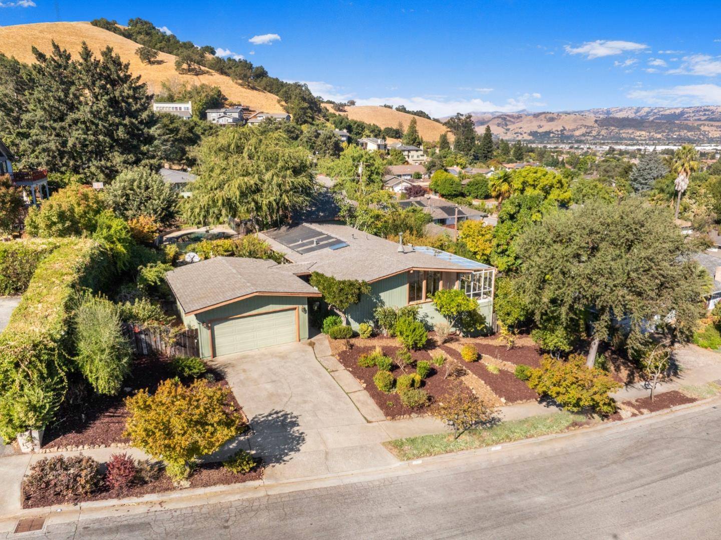 Morgan Hill, CA 95037,875 Claremont Drive