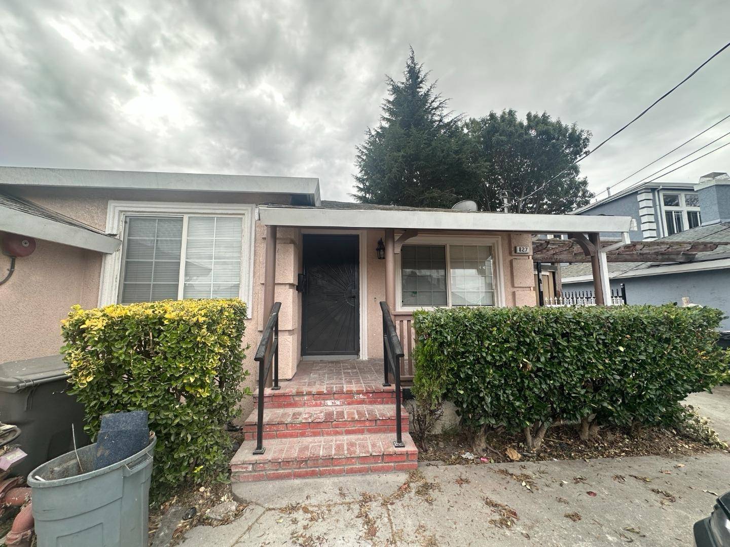 Hayward, CA 94541,827 E Lewelling Boulevard