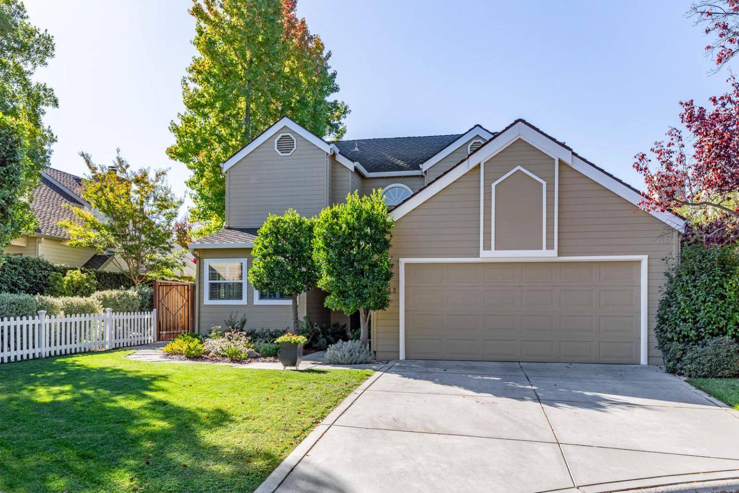 Mountain View, CA 94041,633 Charmain Circle