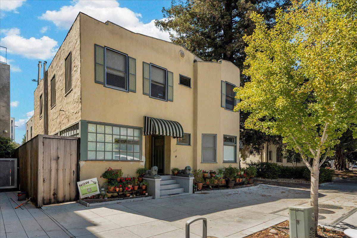 Palo Alto, CA 94301,628 Waverley Street