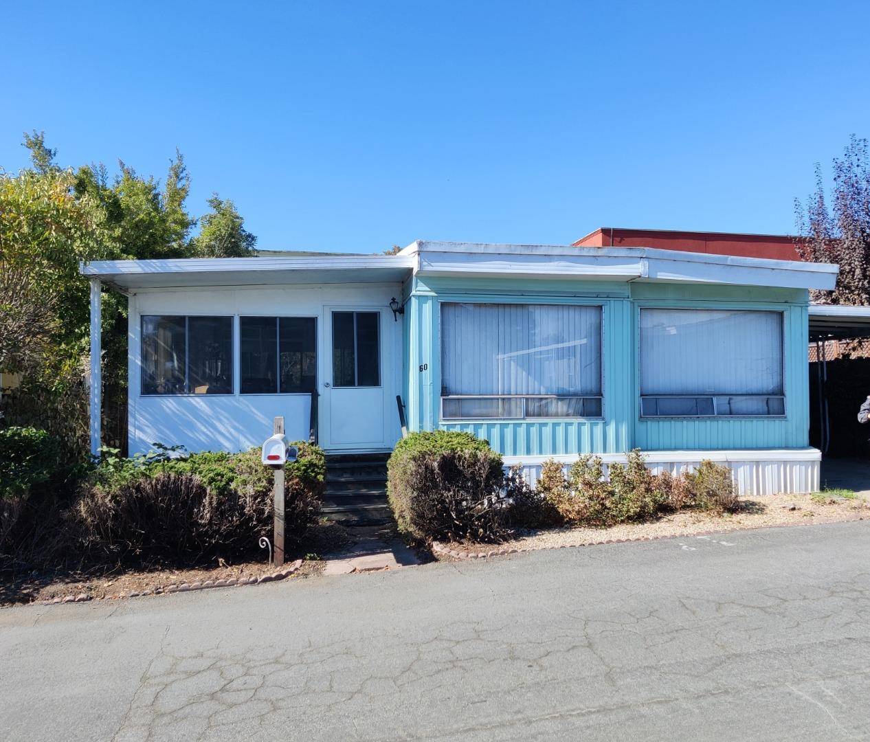 Watsonville, CA 95076,144 Holm Road ##60