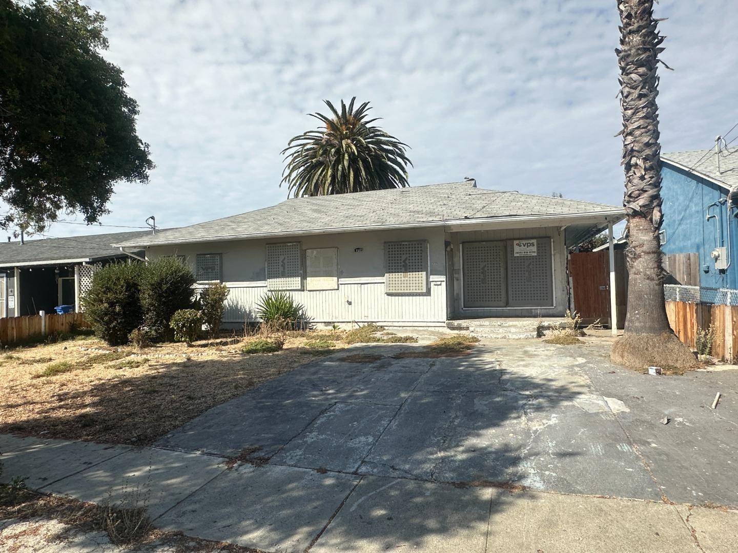 Hayward, CA 94544,350 Carson Drive