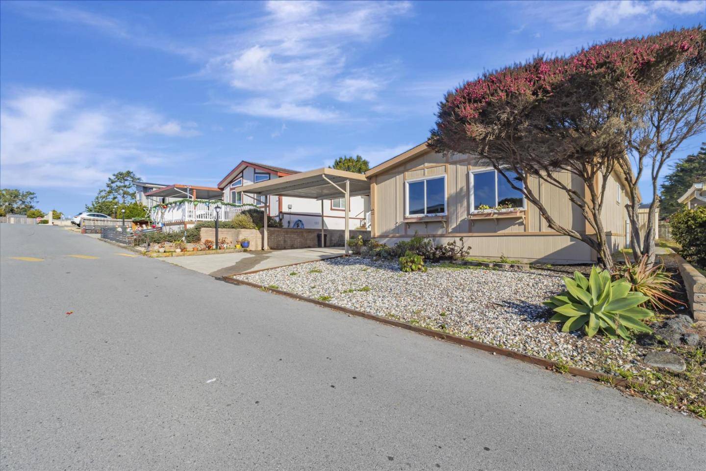 Half Moon Bay, CA 94019,22 Canada Cove Avenue #22
