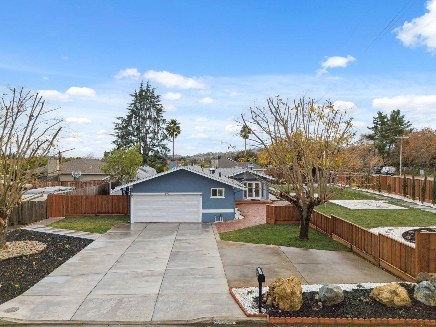 Morgan Hill, CA 95037,890 Encino Drive