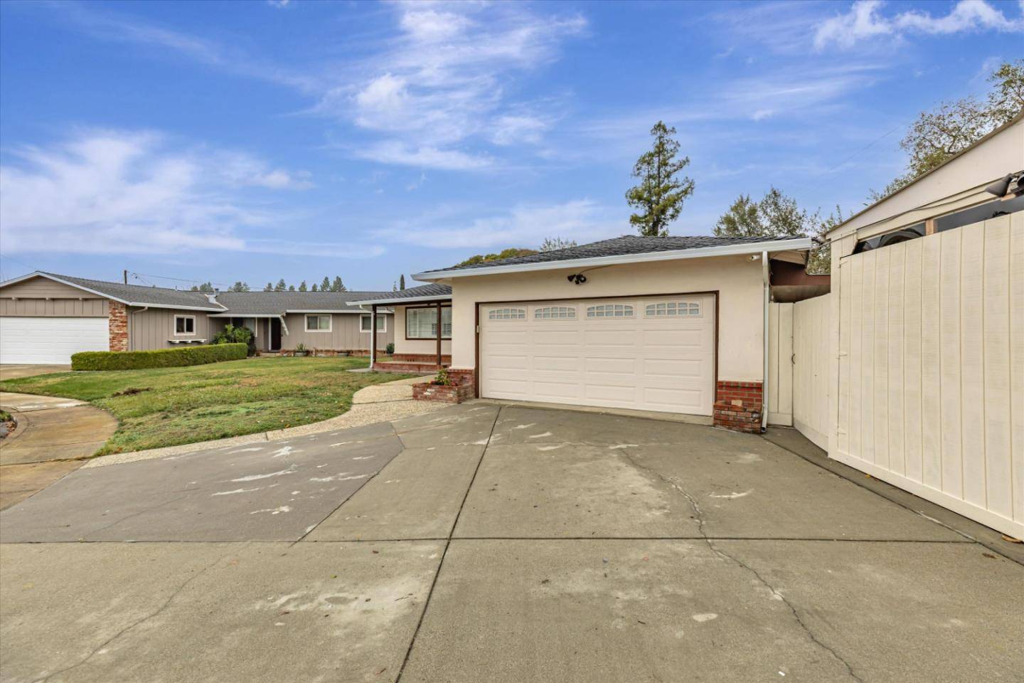 Gilroy, CA 95020,8401 East Court