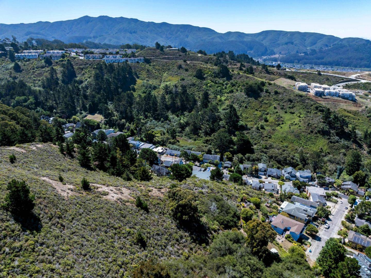 Pacifica, CA 94044,940 Calera Terrace