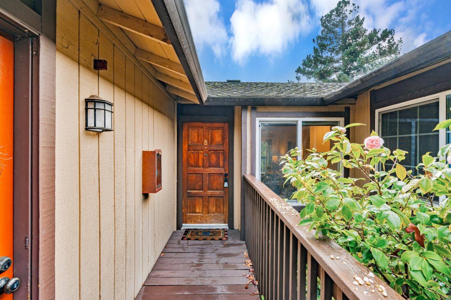 Mountain View, CA 94043,321 Easy Street #8