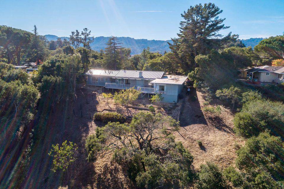 Portola Valley, CA 94028,220 Golden Oak Drive