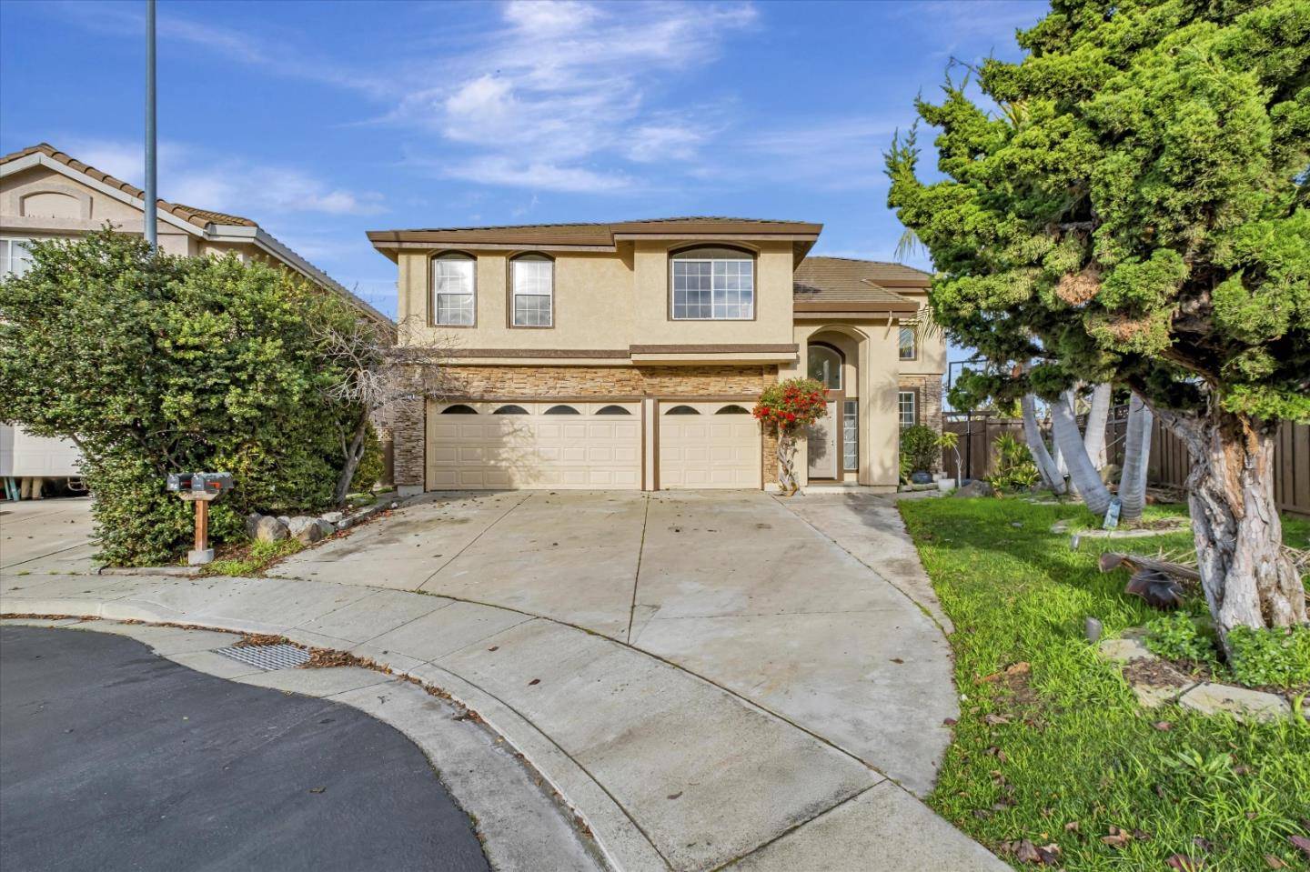 San Leandro, CA 94579,15128 Shining Star Lane