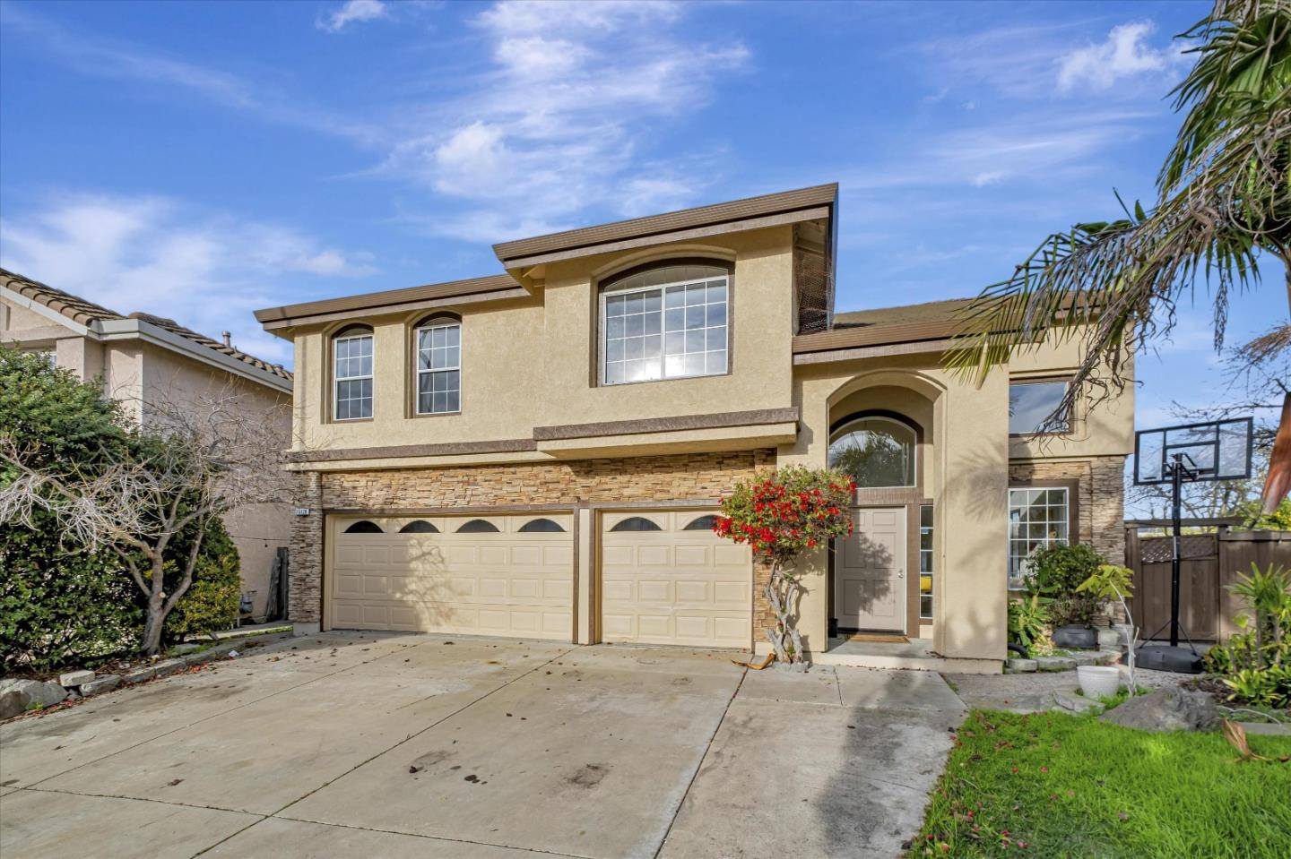 San Leandro, CA 94579,15128 Shining Star Lane