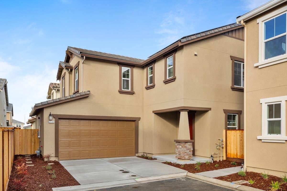 Hollister, CA 95023,2130 Gladiola Drive