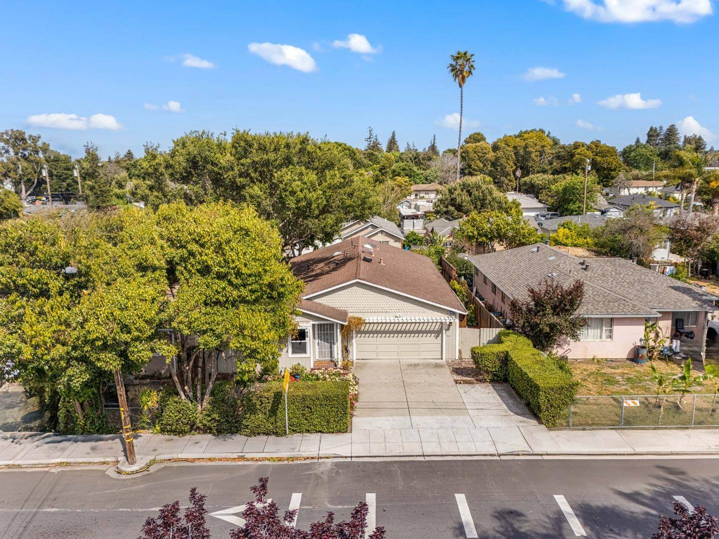East Palo Alto, CA 94303,2154 Dumbarton Avenue