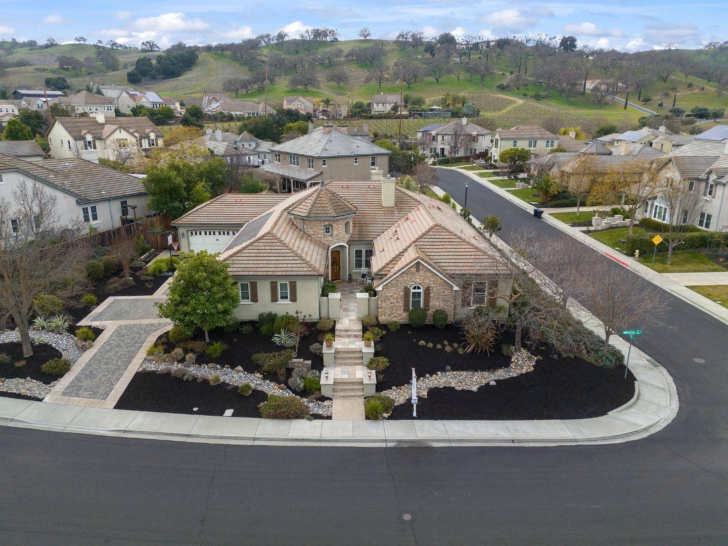 Pleasanton, CA 94566,935 Mingoia Street