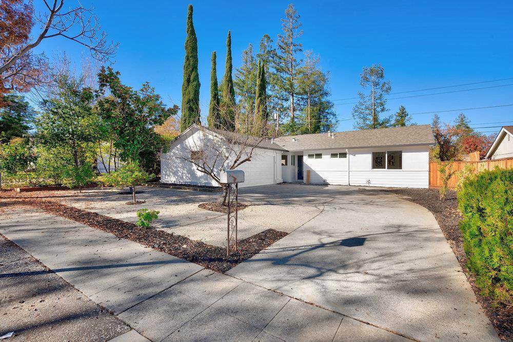 Los Gatos, CA 95032,220 Highland Oaks Drive