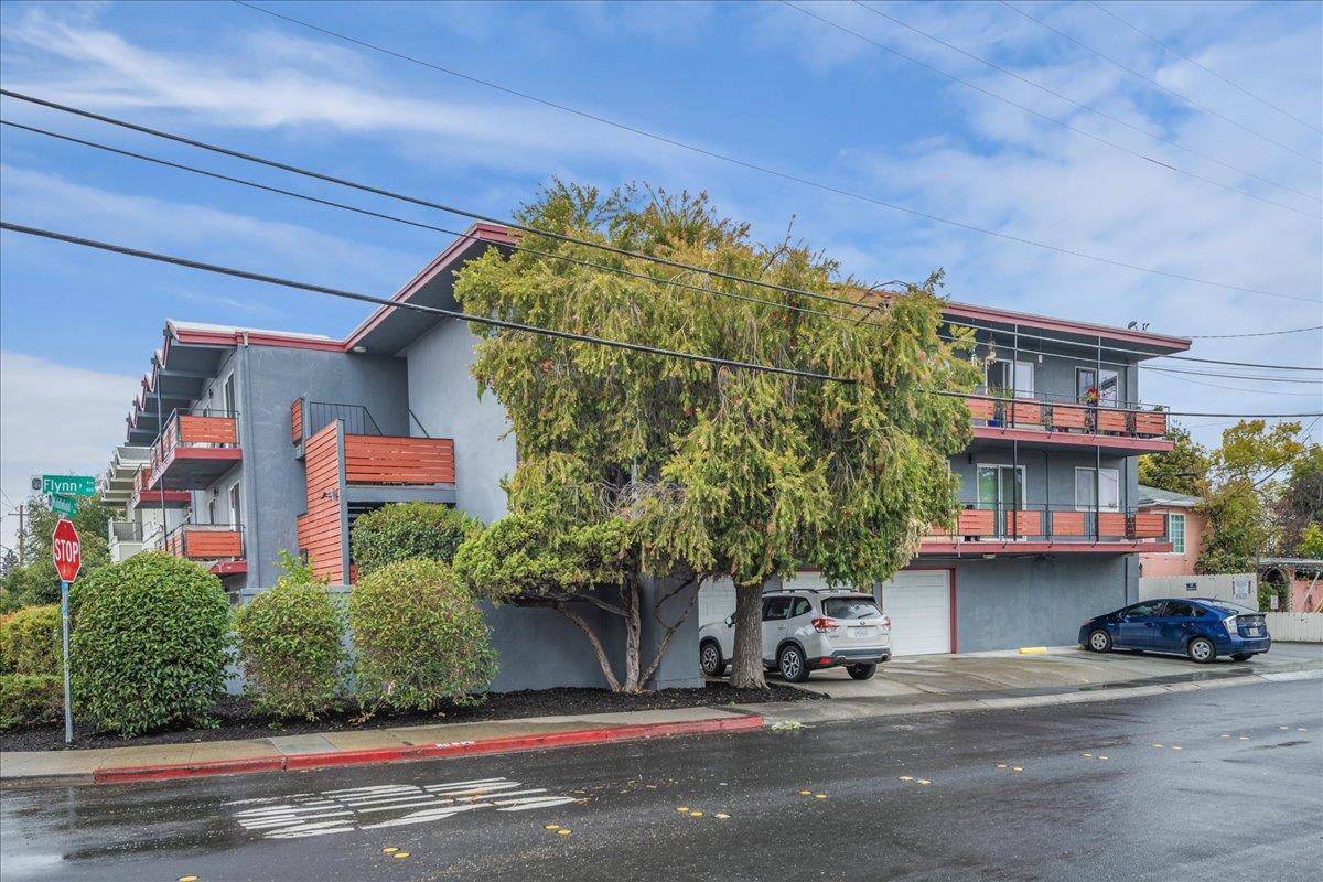 Redwood City, CA 94063,2483 Middlefield Road