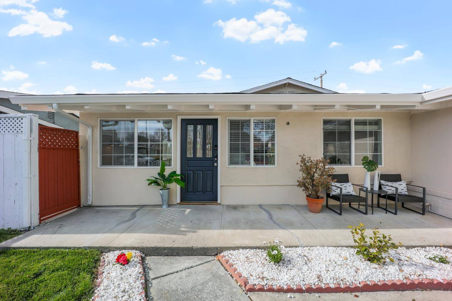 Sunnyvale, CA 94089,1214 Oak Creek Way