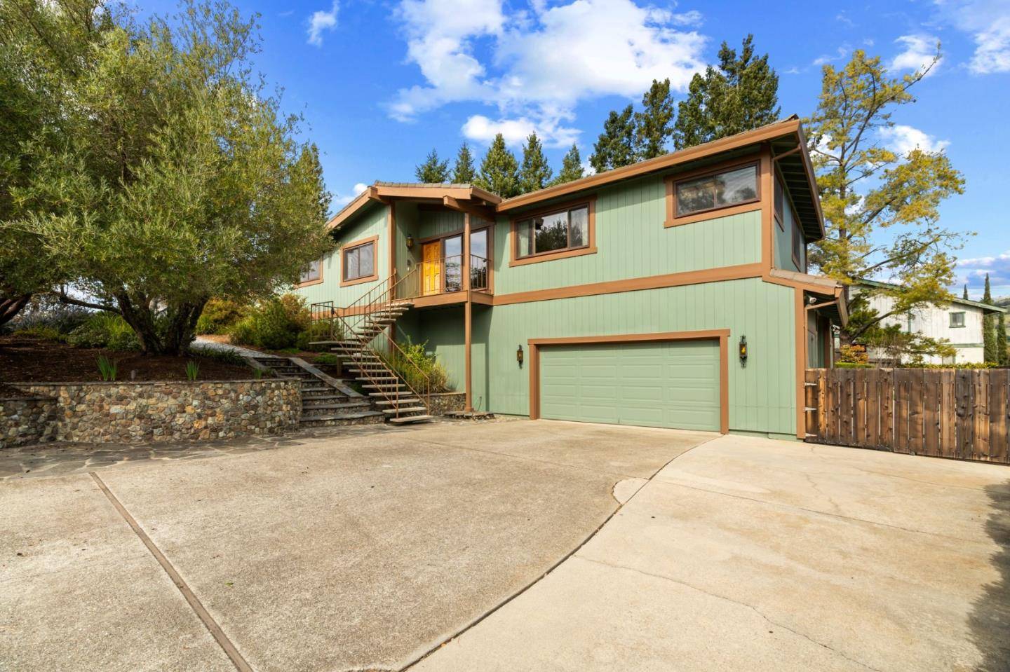 Morgan Hill, CA 95037,17370 Lakeview Drive