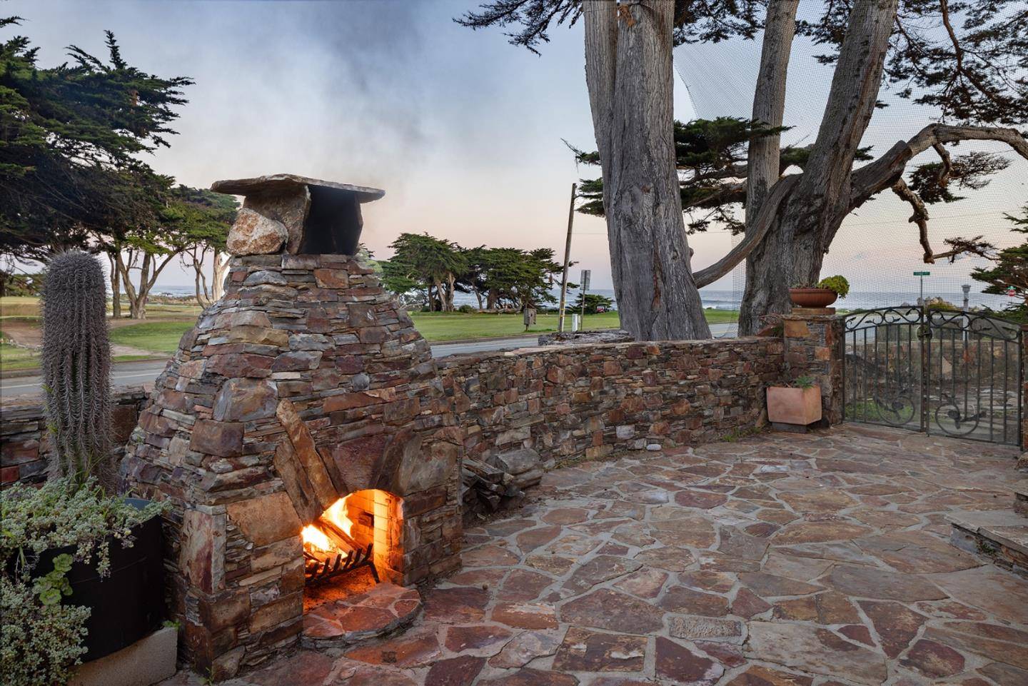 Pacific Grove, CA 93950,1273 Surf Avenue