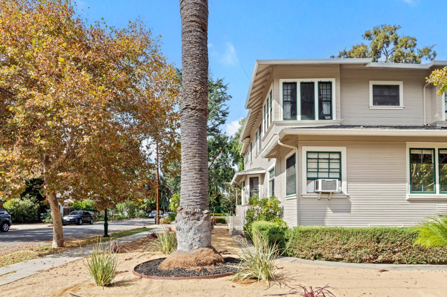 Mountain View, CA 94041,392 View Street