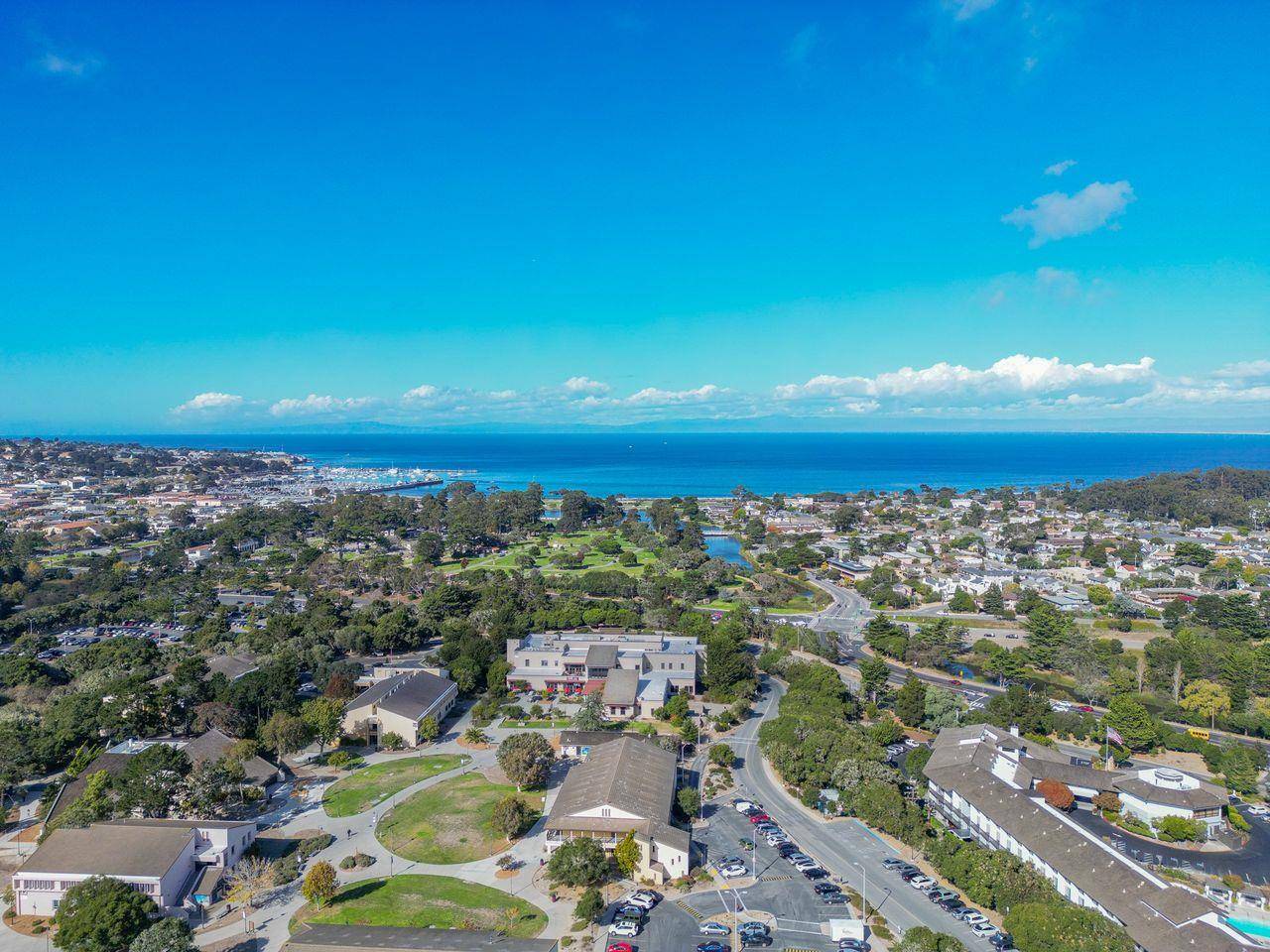 Monterey, CA 93940,500 Glenwood Circle #215