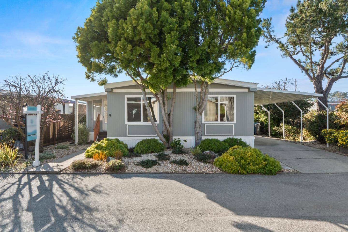Half Moon Bay, CA 94019,19 Dolphin Court #19