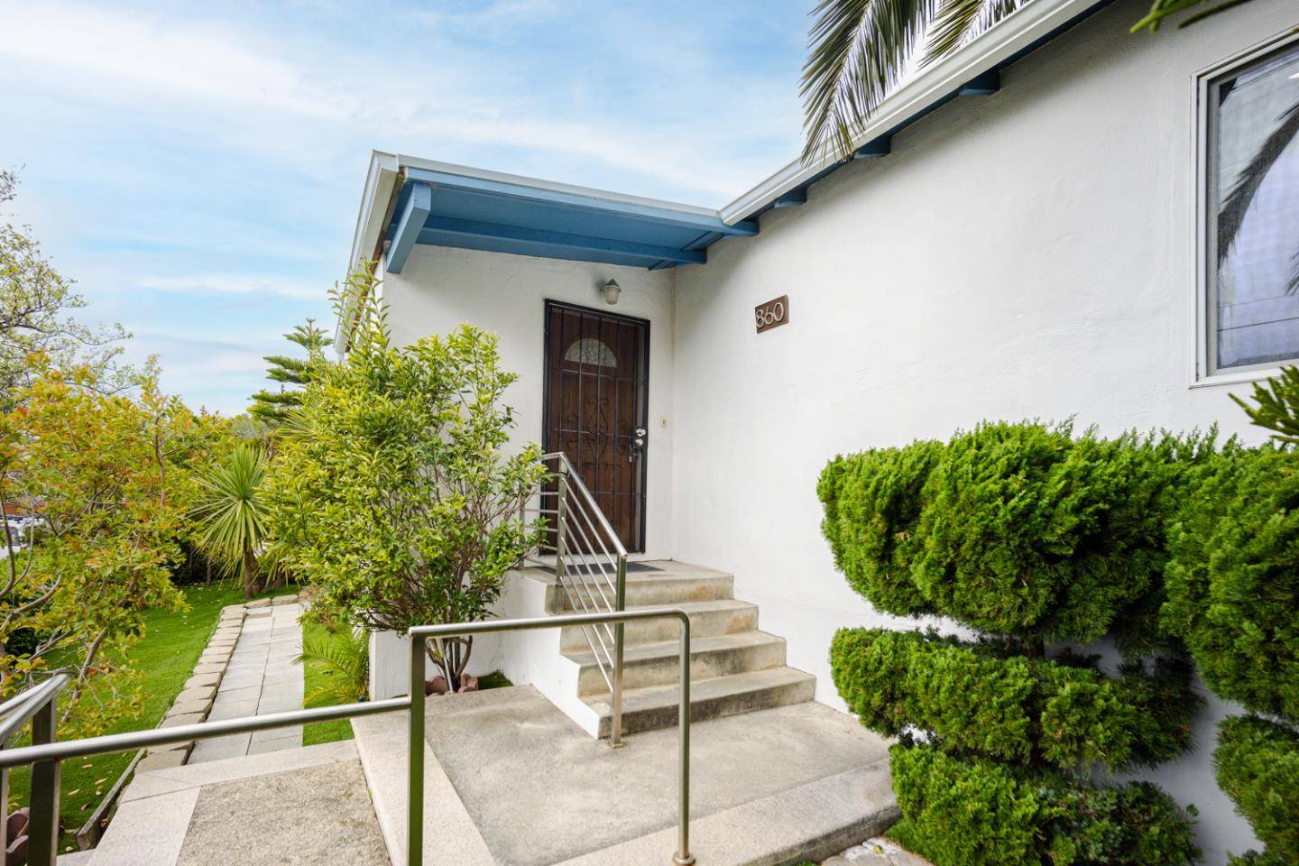 South San Francisco, CA 94080,860 Baden Avenue