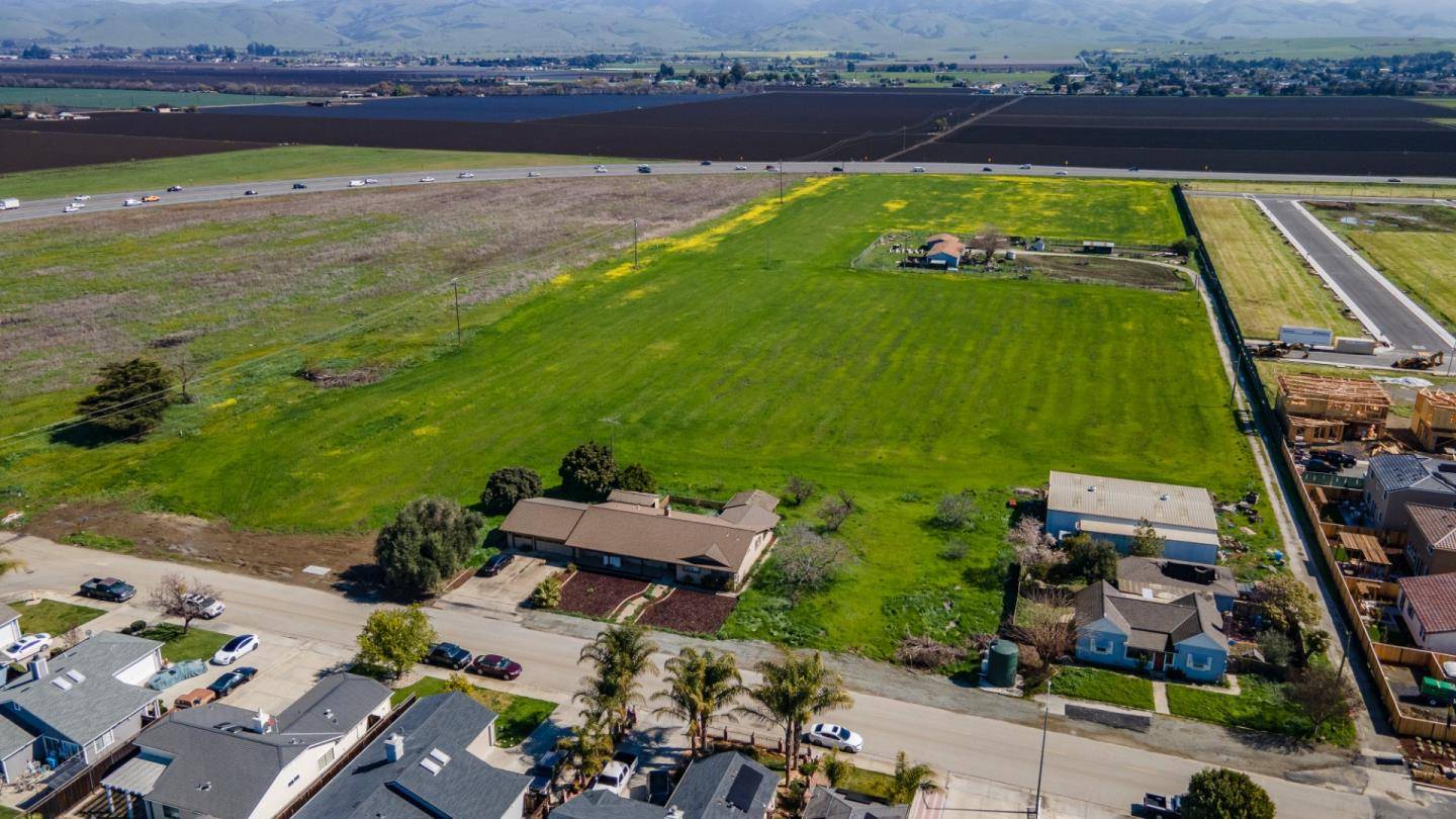 Hollister, CA 95023,325 377 N Chappell Road