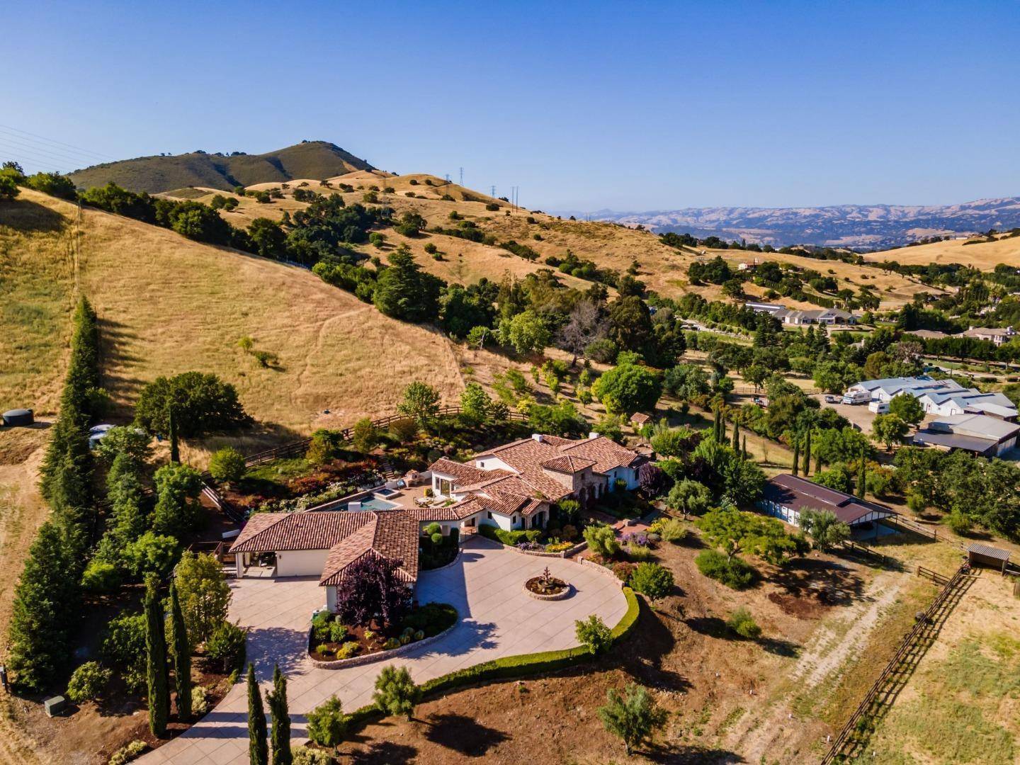 Morgan Hill, CA 95037,1605 W Edmundson Avenue