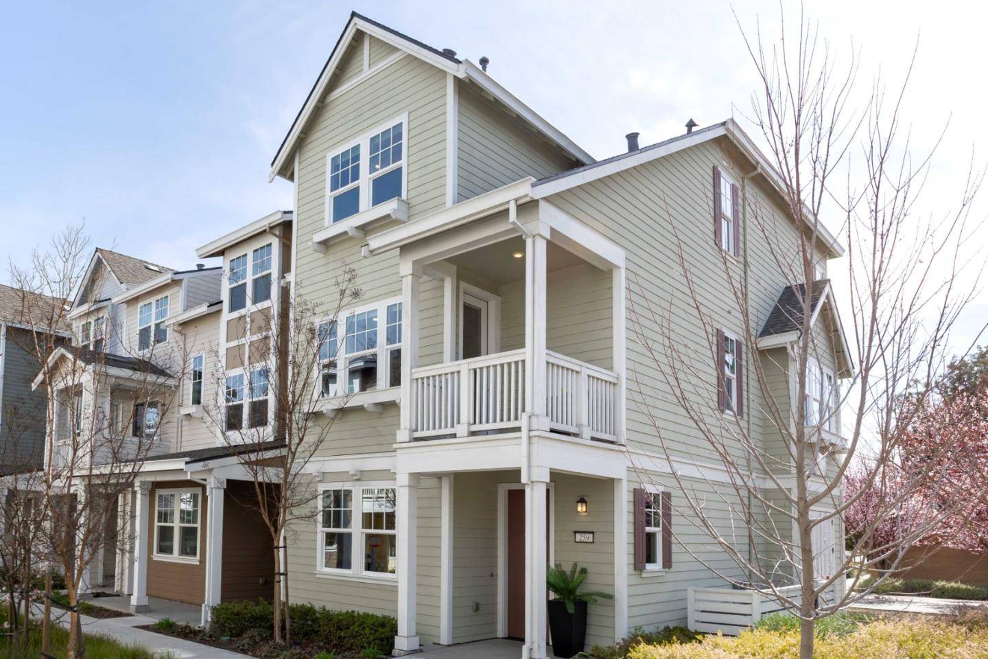 Mountain View, CA 94043,259 Orbit Way
