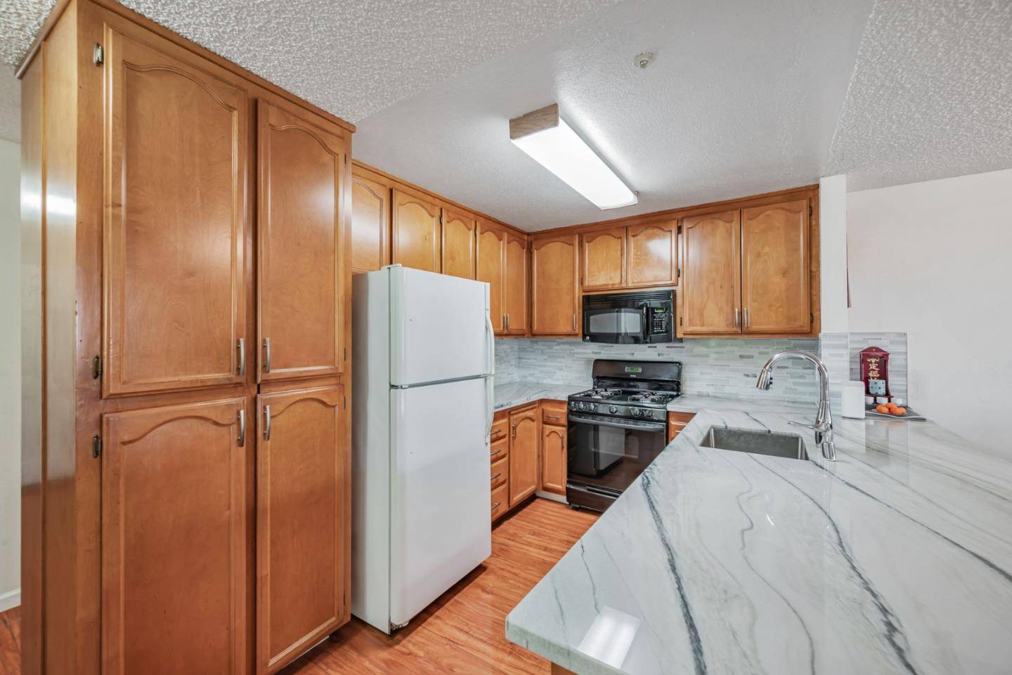 San Francisco, CA 94134,1606 BIRCHWOOD Court