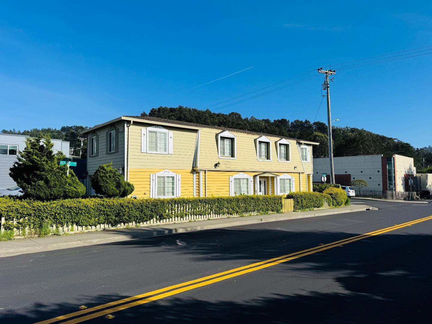 Pacifica, CA 94044,2259 Oceana Boulevard
